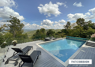 Piscine creusée en fibre de verre par Patio Design inc.